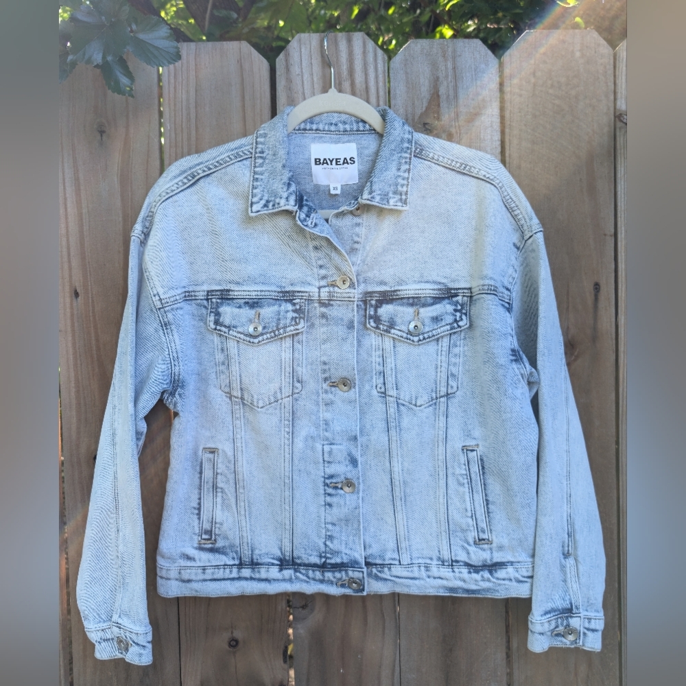 Bayeas Light Wash Blue Denim Jean Jacket - Picture 2 of 15